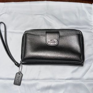 RARE COACH WRISTLET WALLET